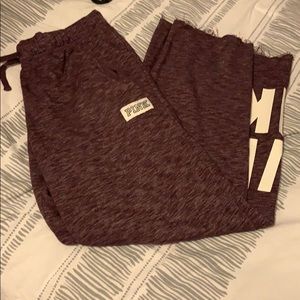 Super cute size M pink boyfriend pants